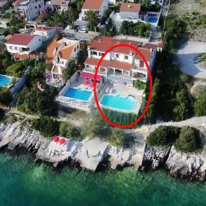 apartments-villa-marija-seget-vranjica.splithotels.org/
